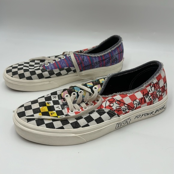 Vans Stranger Things Pizza Special Edition Size 9.5 Men and 11.0 Women's - Picture 3 of 11